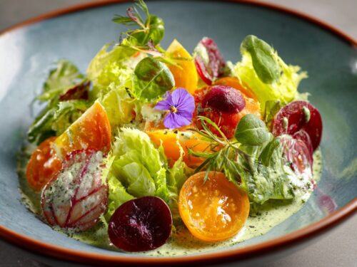 豊かな香り彩りの　restaurant salad Canlis Salad Recipe: How to Make the Perfect Tangy Dressing